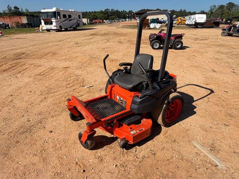 Kubota Z122EBR 48” Zero Turn Mower (713 Hours)