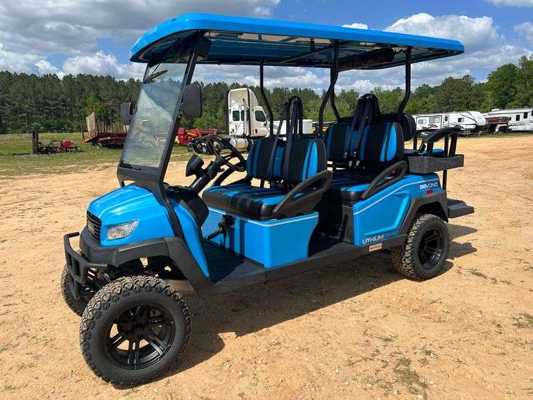 2023 Bintelli 6 Seater Electric Golf Cart W/ On-Board Charger (186 Miles Showing)