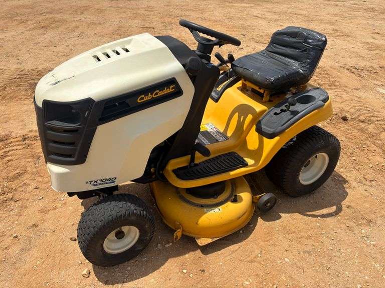Cub Cadet LTX1040 42" Riding Lawn Mower