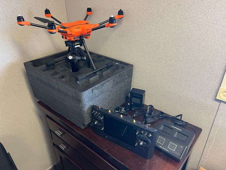Yuneec H520 Commercial Drone with Low-Light/Thermal Camera