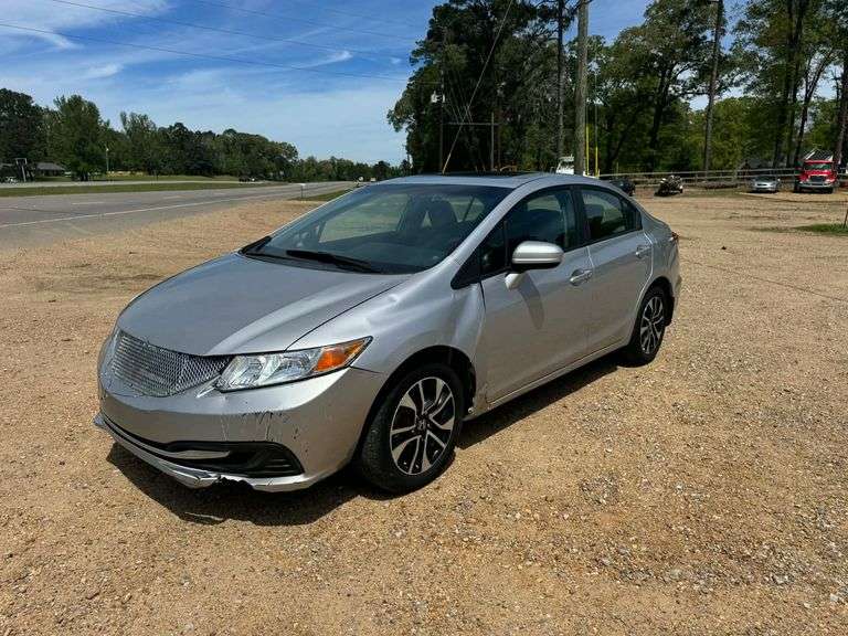 2015 Honda Civic 4 Door Sedan (249,847 Miles)