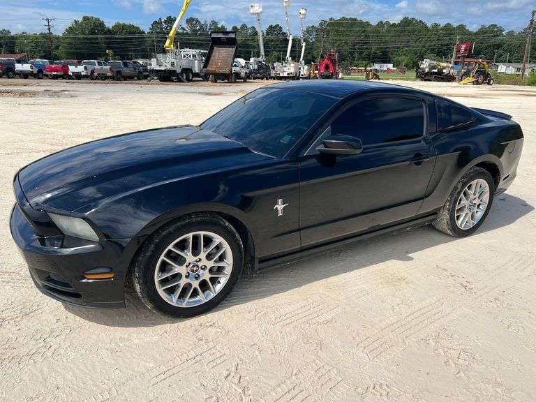 2013 Ford Mustang 2-Door Coupe (245,154 Miles)