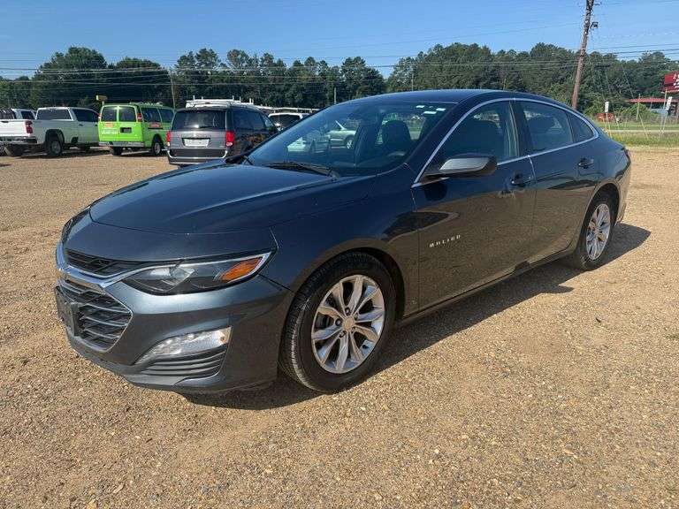 2019 Chevrolet Malibu 4 Door Sedan (140,696 Miles)
