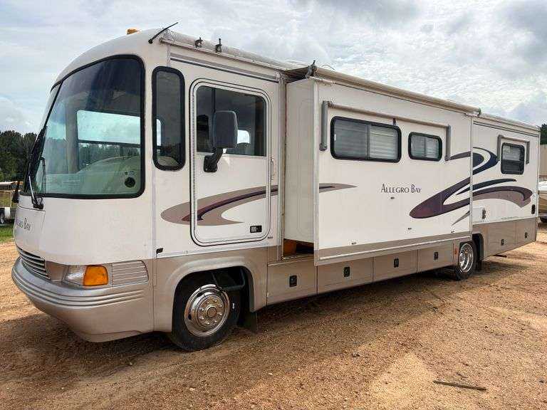 1999 Allegro Bay 32' Motorhome (62,037 Miles)