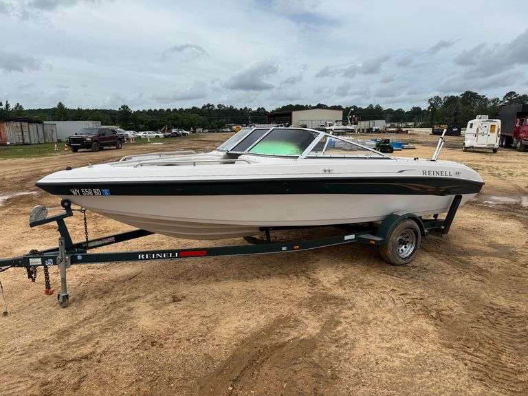 2002 Reinell 203 20' In-Shore Boat w/ Trailer