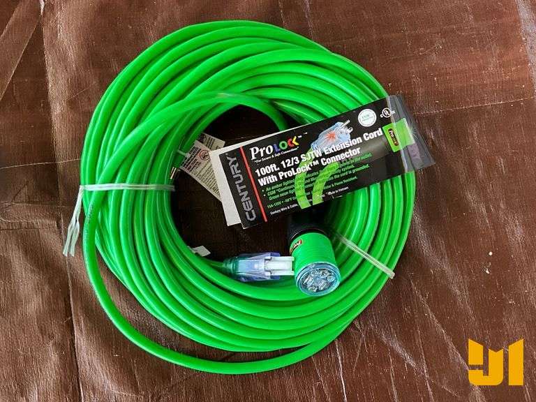 UNUSED CENTURY PROLOCK  100 FT EXTENSION CORD