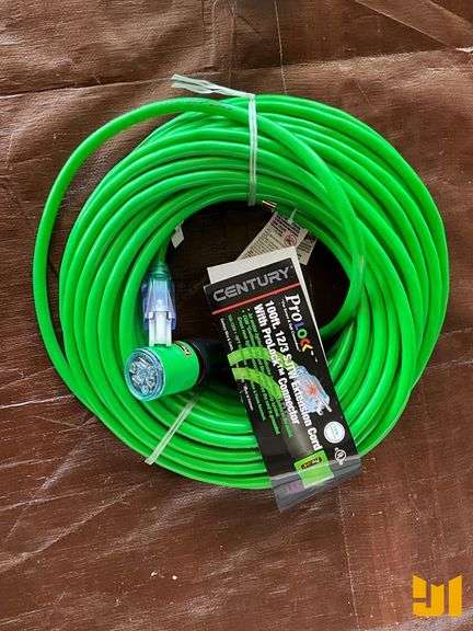 UNUSED CENTURY PROLOCK 100 FT EXTENSION CORD