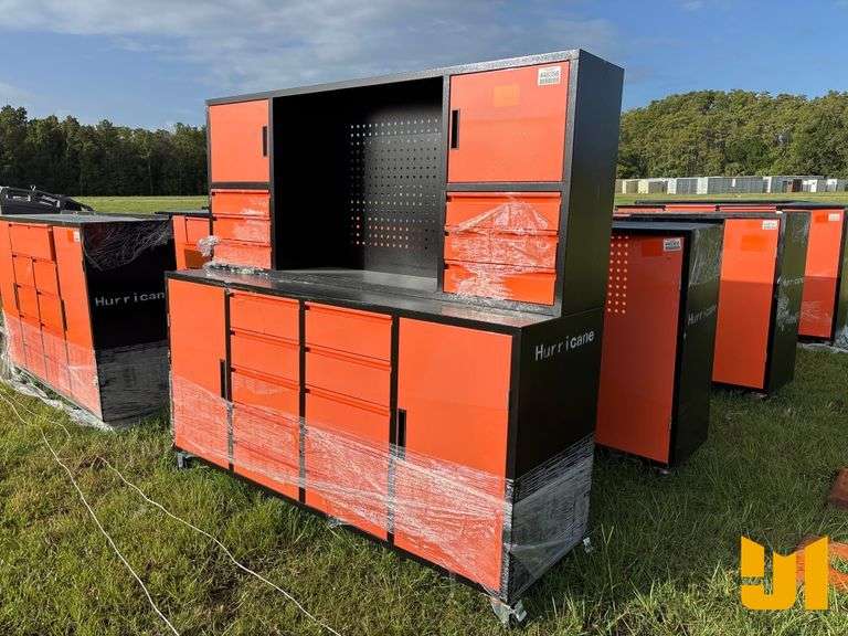 UNUSED 2025 HURRICANE 18 DRAWER TOOL CABINET