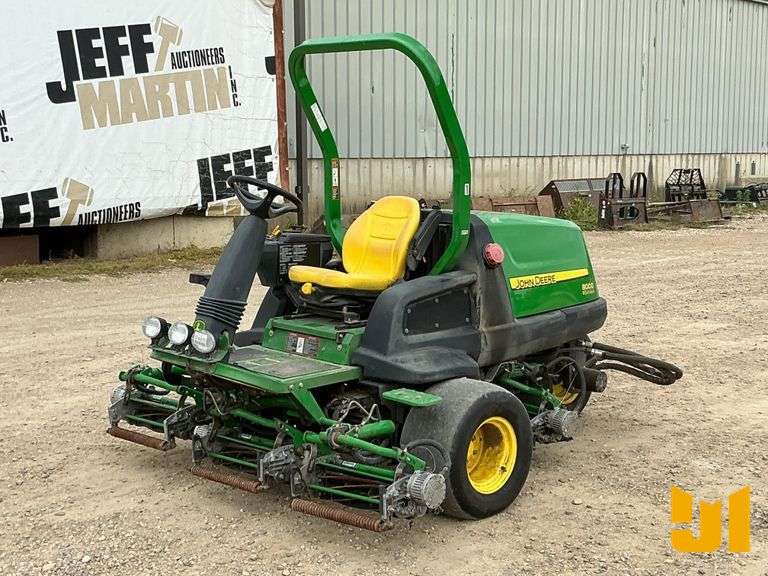 2010 JOHN DEERE 8000 E-CUT HYBRID 3WD REEL FAIRWAY MOWER SN: 1RC80EHXTBT030021