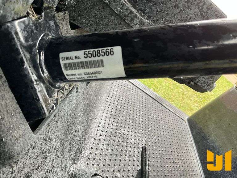 2019 EZ GO RXV GOLF CART SN: 5508566