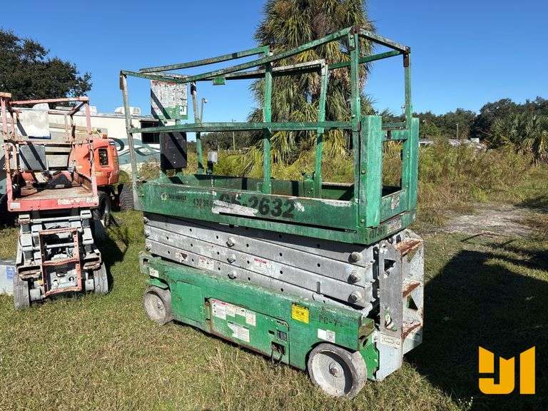 GENIE GS-2632 AERIAL LIFTS