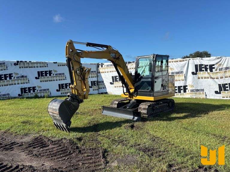 2025 CATERPILLAR 305.5E2 MINI EXCAVATOR SN: CAT03055EGZ503331