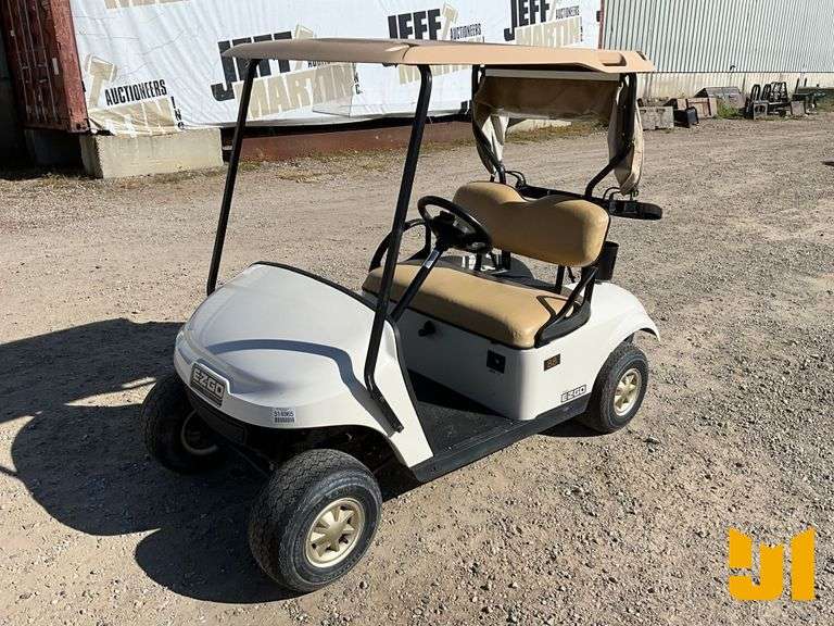 2017 EZ GO TXT GOLF CART SN: 3282513