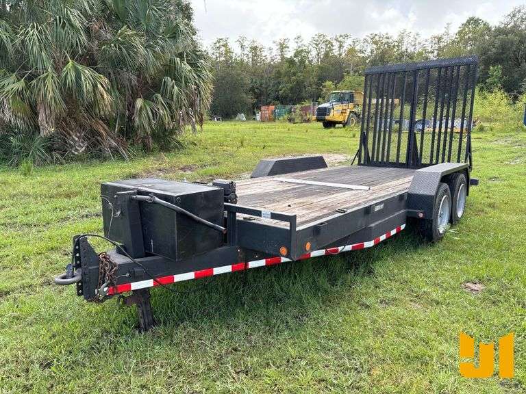 2015 LOAD TRAIL TAG A LONG EQUIPMENT TRAILER VIN: 4ZECH1826F1090982