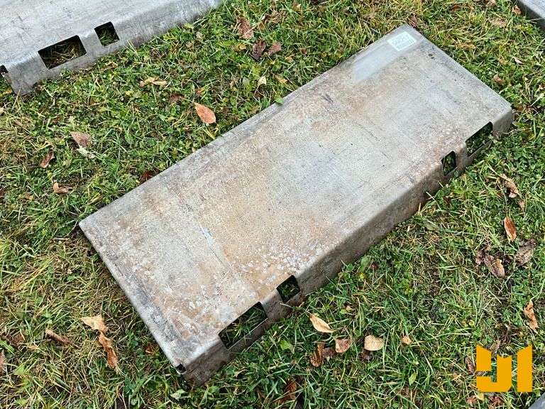 UNUSED DO ALL MOUNTING PLATE