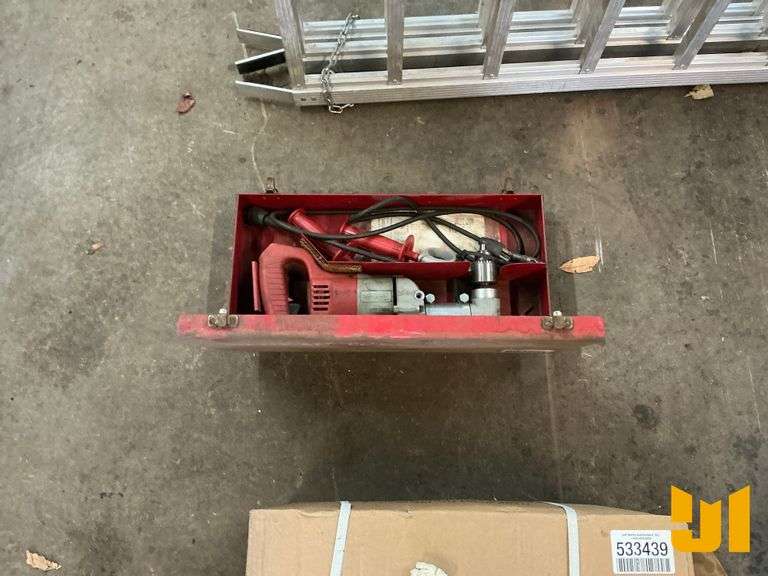 MILWAUKEE HEAVY DUTY RIGHT ANGLE DRILL