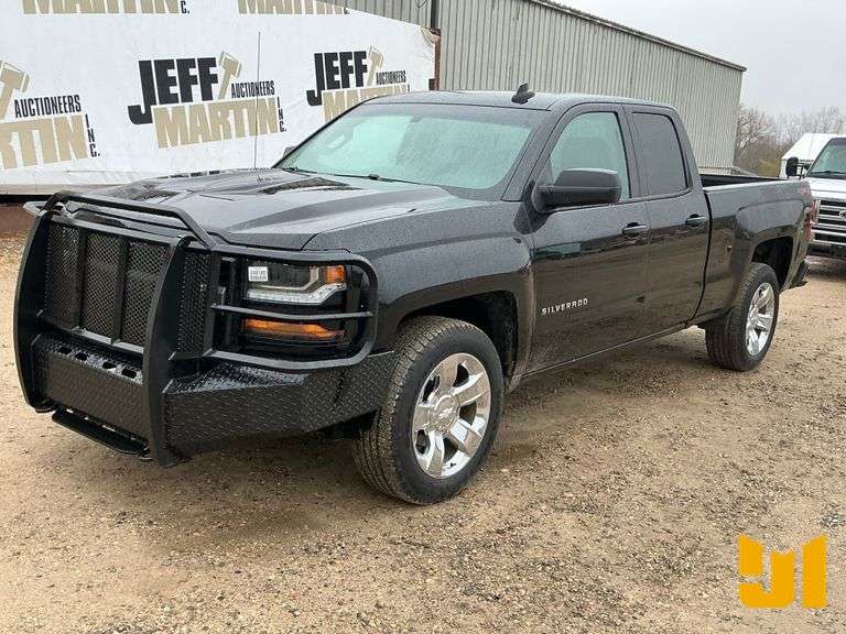 2018 CHEVROLET SILVERADO EXTENDED CAB 4X4 PICKUP VIN: 1GCVKPEC4JZ160309