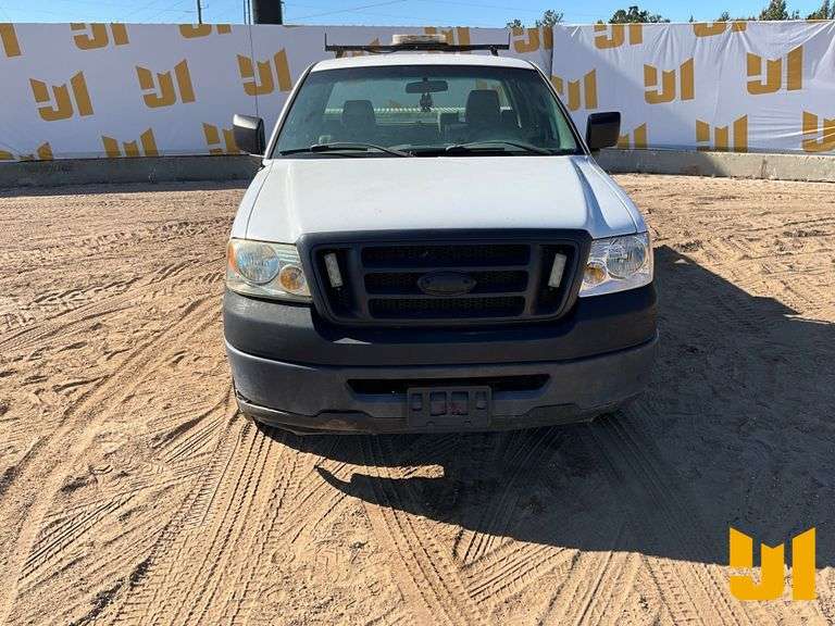 2007 FORD F-150 XL EXTENDED CAB 4X2 PICKUP VIN: 1FTRF12W77KC61251