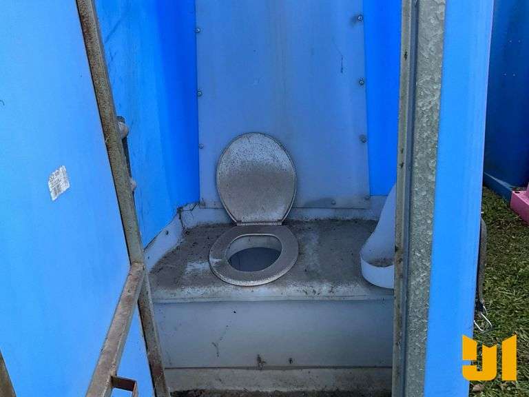 QTY (5) PORTABLE REST ROOMS