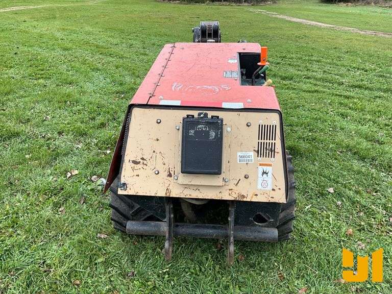 2004 DITCH WITCH 410SX SN: 4Y0252 CABLE PLOW