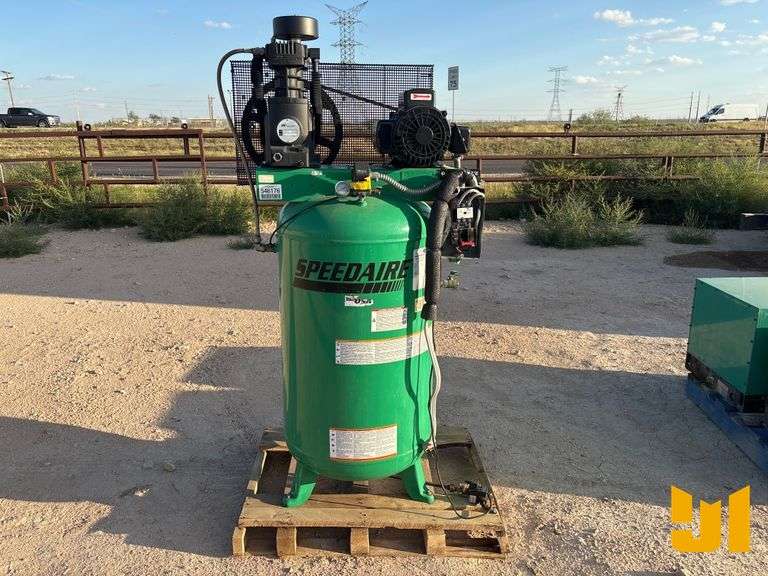 SPEEDAIRE ELECTRIC UPRIGHT STATIONARY AIR COMPRESSOR