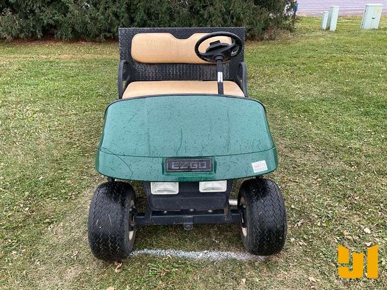 EZ GO TXT GOLF CART SN: 2700797