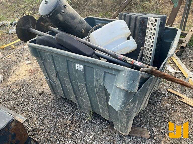 LOT OF MISCELLANEOUS TOOLS AND PARTS