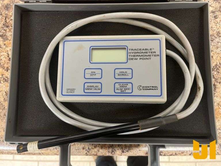 CONTROL CO TRACEABLE HYGROMETER THERMOMETER DEW POINT METER SN: 21304387