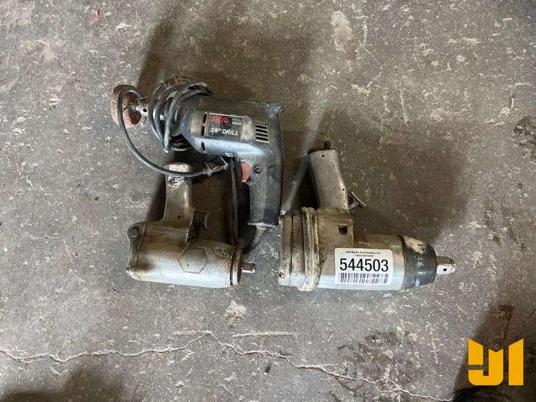 ELECTRIC DRILL & 2 AIR IMPACT GUNS