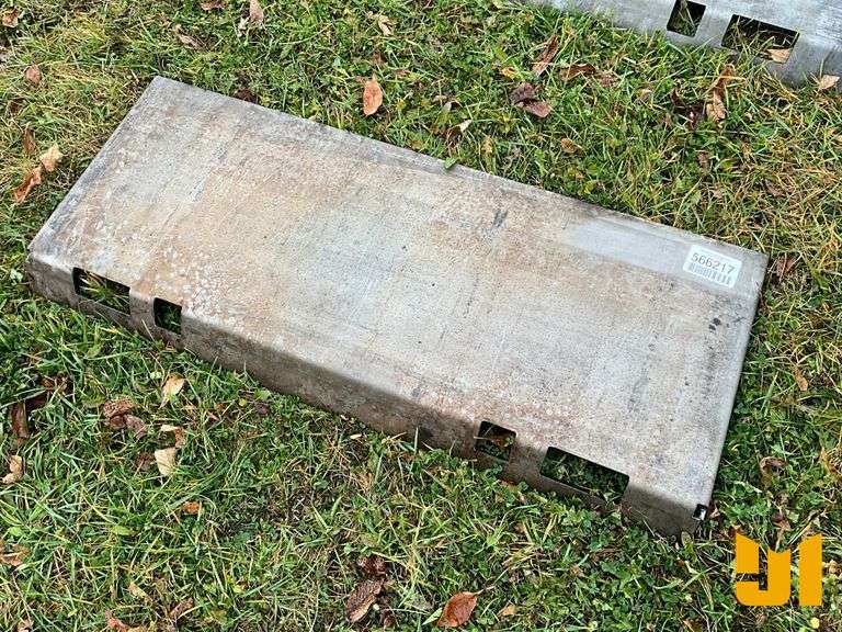 UNUSED DO ALL MOUNTING PLATE