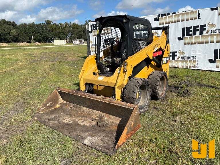 2017 CATERPILLAR 242D SKID STEER LOADER SN: CAT0242DPDZT03619
