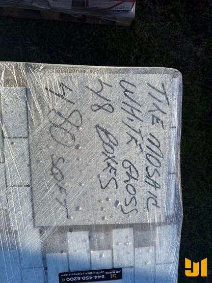 TILE MOSAIC WHITE GLOSS,48 BOXES,480SQFT