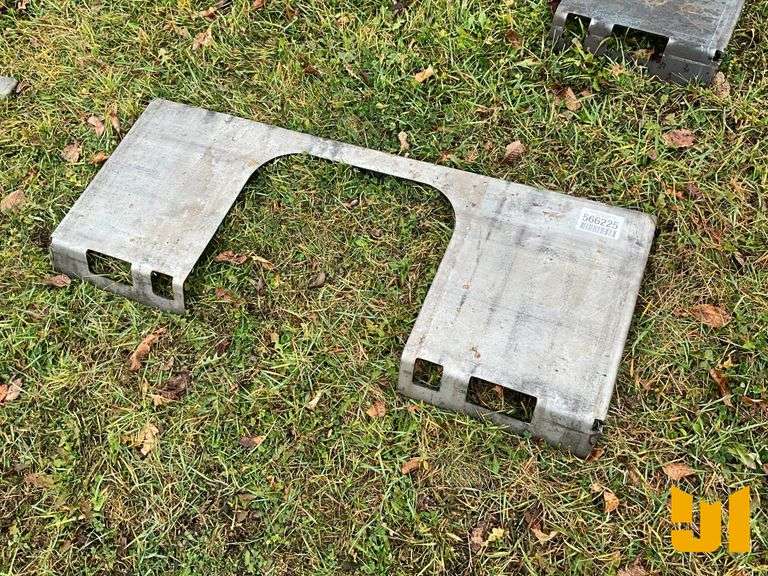 UNUSED DO ALL MOUNTING PLATE