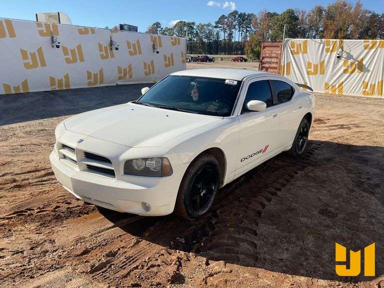 2010 DODGE CHARGER VIN: 2B3CA3CVXAH229142 FWD
