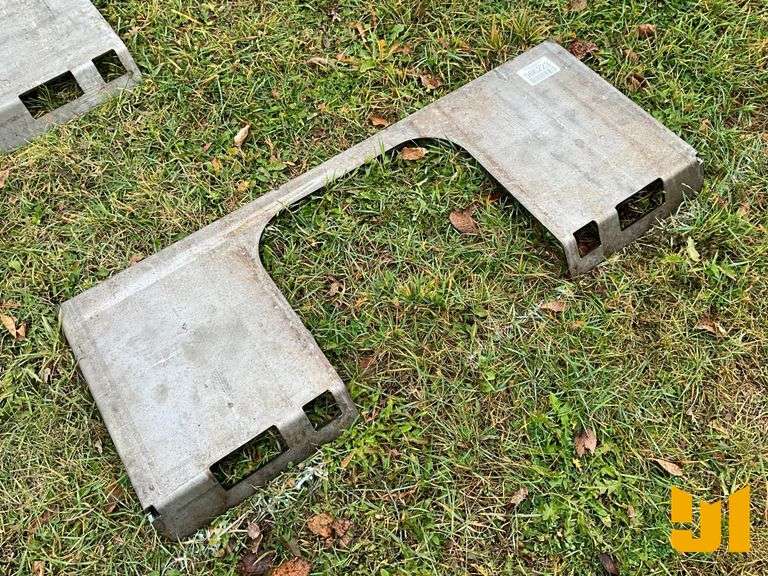 UNUSED DO ALL MOUNTING PLATE