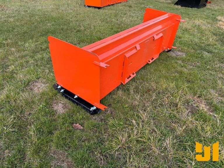 UNUSED KC 8’ SNOW PUSHER W/REPLACEABLE SHOES AND BLADE