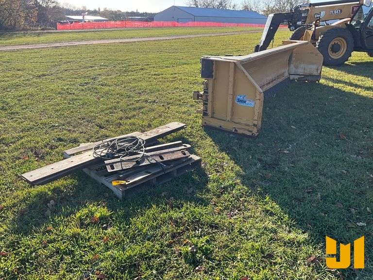 HORST WELDING HLA SB5200W1420 SNOW BLADE SN: 156485