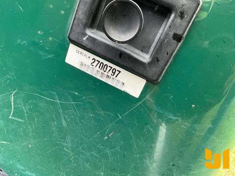 EZ GO TXT GOLF CART SN: 2700797