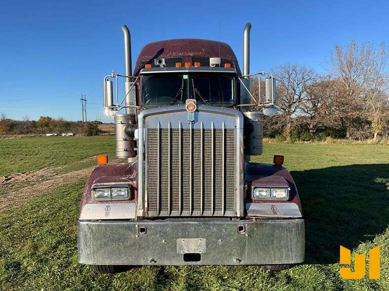 1999 KENWORTH W900L TANDEM AXLE TRUCK TRACTOR VIN: ***R814173