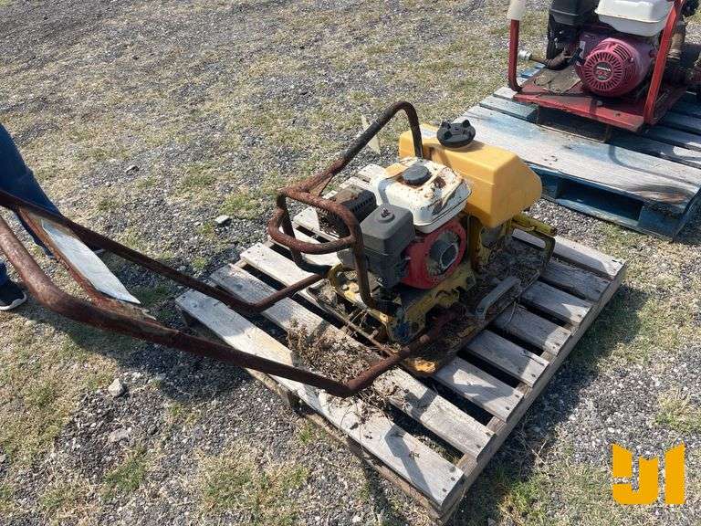 WACKER PLATE COMPACTOR