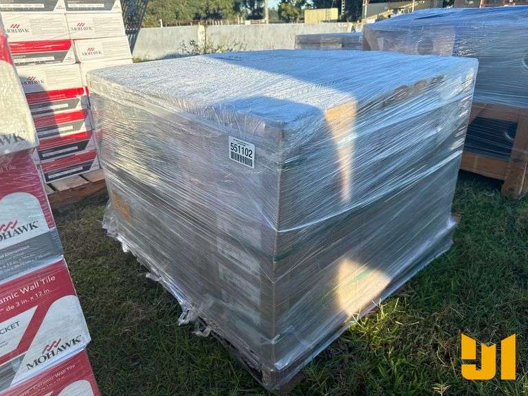 TILE MOSAIC WHITE GLOSS,48 BOXES,480SQFT