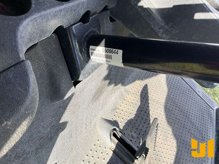 2019 EZ GO RXV GOLF CART SN: 5508644