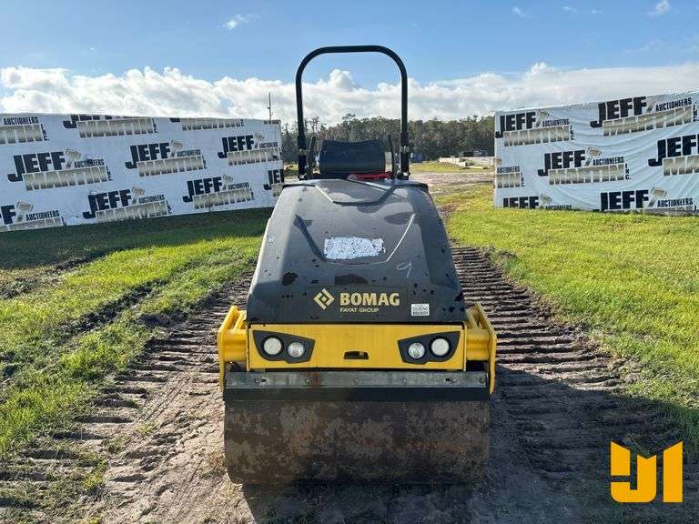 2016 BOMAG BW120 AD-5 TANDEM VIBRATORY ROLLER SN: 101880331063