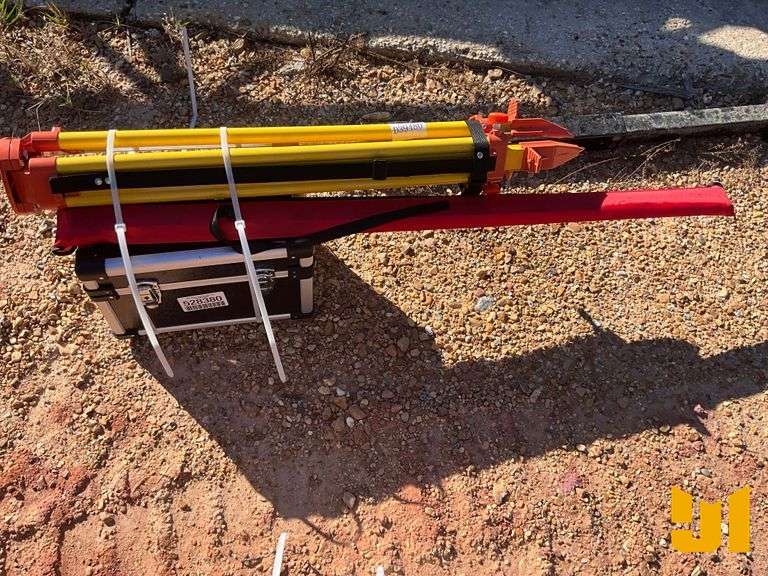 UNUSED 2025 GIYI LASER LEVEL