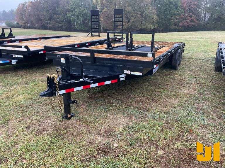 UNUSED 2026 TRIPLE CROWN TRAILERS, INC E8X2414K EQUIPMENT TRAILER 8'X24' VIN: 1XNBE2423T2045595