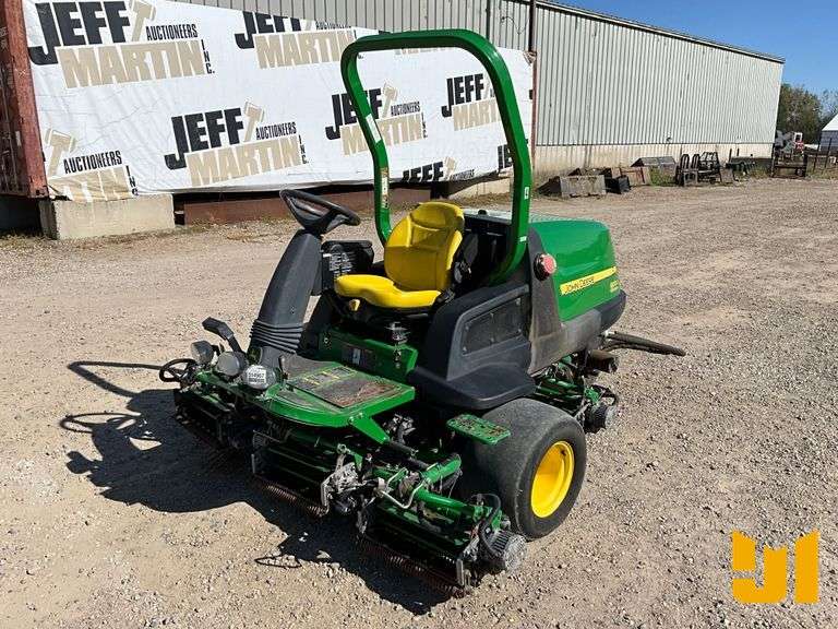 2008 JOHN DEERE 8000 E-CUT HYBRID 3WD REEL FAIRWAY MOWER SN: TC80EHX010036