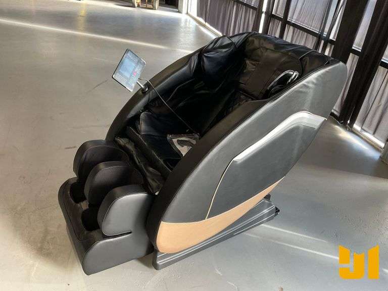 UNUSED LANDHERO EQUIPMENT LHR-MC766 MASSAGER CHAIR