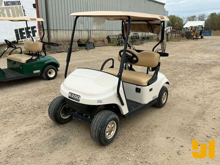 2017 EZ GO TXT GOLF CART SN: 3281451