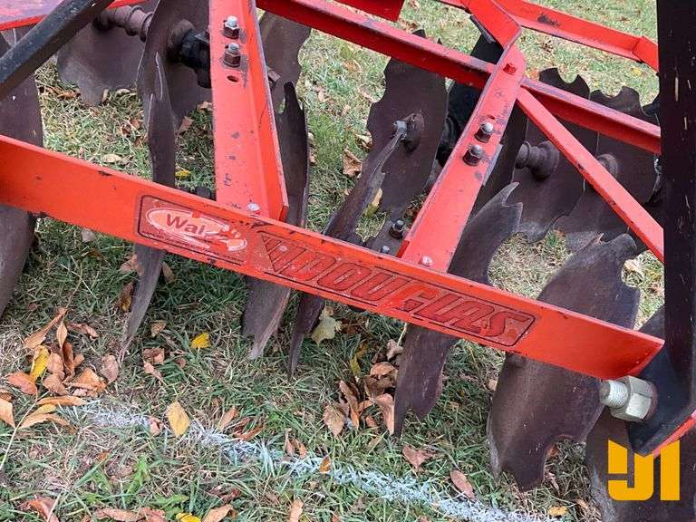 WALCO-DOUGLAS 6’ TANDEM OFFSET DISC HARROW