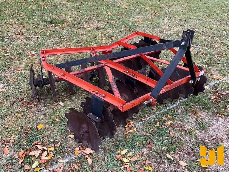 WALCO-DOUGLAS 6’ TANDEM OFFSET DISC HARROW